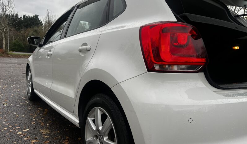 
								Volkwagen Polo 1.2 TSI 2013 33k DSG full									