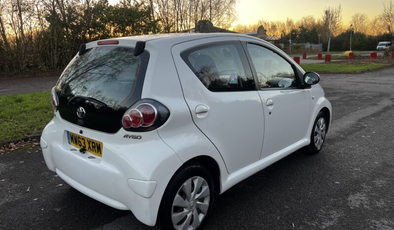 
								Toyota Aygo 2013 37k full									