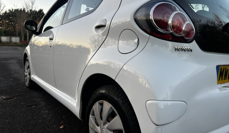 
								Toyota Aygo 2013 37k full									