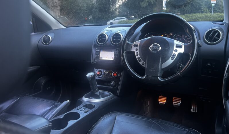
								Nissan Qashqai Tekna 1.6 2011 full									