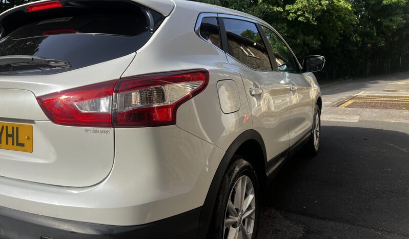 
								Nissan Qashqai 2014 full									