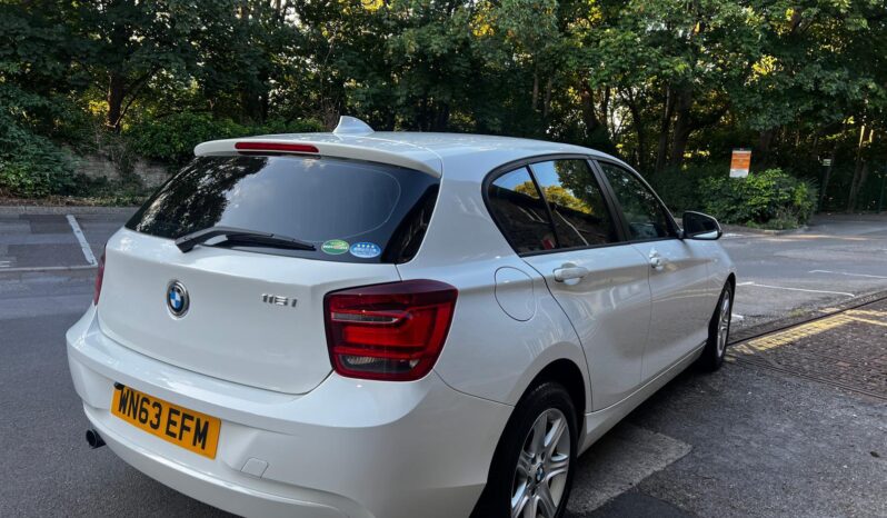 
								BMW 116i ES (63) full									