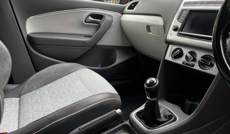 
								Vw Polo 2017 Beats full									