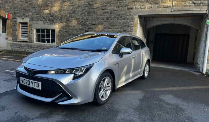 
								Toyota Corolla HYBRID full									