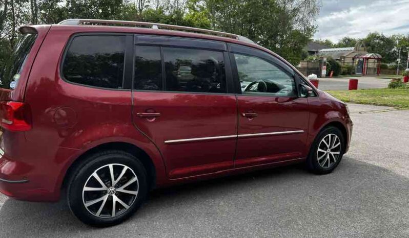
								Volkswagen Touran DSG full									