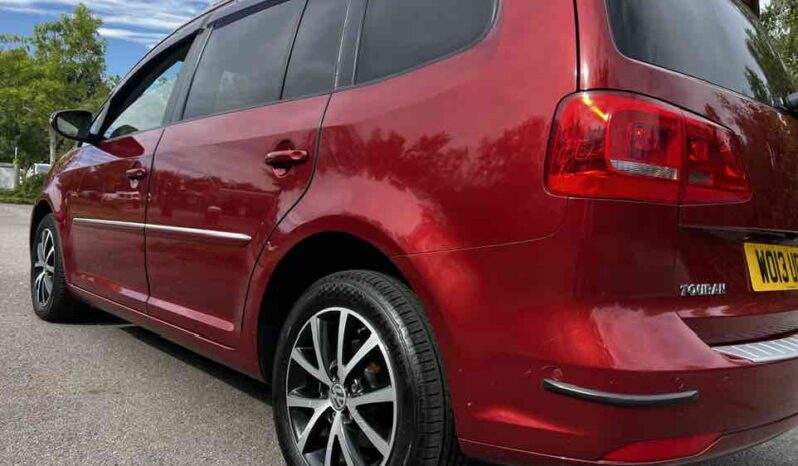 
								Volkswagen Touran DSG full									